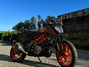 KTM DUKE 125 - ACIDENTADA VISEU