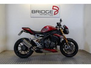 TRIUMPH SPEED TRIPLE 1200 RS NAKED PETROL MANUAL EURO 5 (179 PS) 1160 CC
