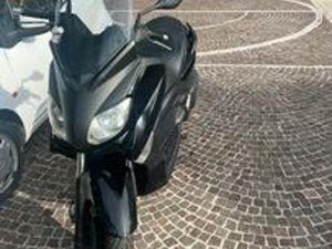 YAMAHA XMAX 250