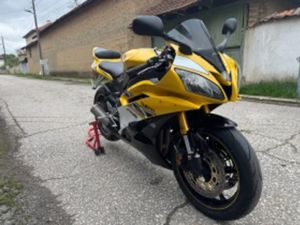 YAMAHA YZF-R6 600