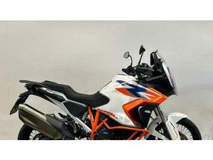 VENDO KTM 1290 SUPER ADVENTURE R (2022 - 25) USATA A AREZZO (CODICE 9906703) - MOTO.IT