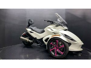 2014 CAN-AM® SPYDER® ST-S SM5