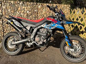 APRILIA SX 125 - 2022, 7227KM, ARROW AUSPUFF