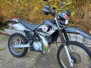 YAMAHA DT125 RE