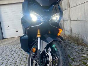 ② HONDA FORZA 750 TOP STAAT