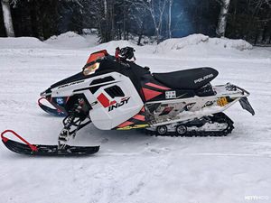 WP SÄÄDETTÄVÄ ALUSTA