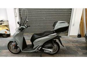 VENDO HONDA SH 150I (2024 - 25) USATA A RIMINI (CODICE 9906704) - MOTO.IT