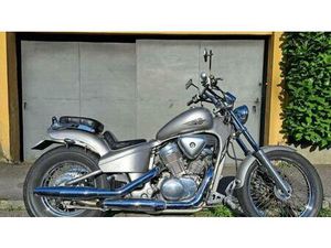 VENDO HONDA VT 600 C SHADOW (1989 - 98) USATA A CESANO MADERNO (CODICE 9906662) - MOTO.IT