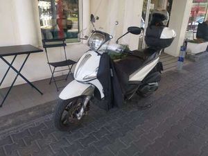 PIAGGIO BEVERLY 350 OTTIMO STATO, CARROZZERIA E MOTORE. BIANCO