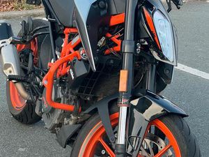 KTM DUKE 390 (SILBER)| BJ 22 |NEUER SERVICE QUICKSCHIFTER