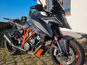 KTM 1290 SUPER DUKE GT