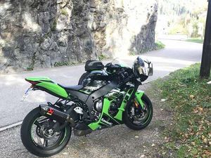 KAWASAKI NINJA ZX-10R