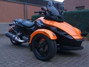 CAN-AM SPYDER