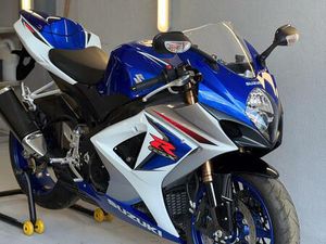 SUZUKI GSXR 1000 K8 MUSEUMSSTÜCK 0KM