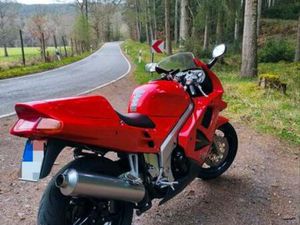 HONDA VFR 750