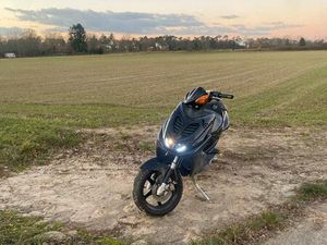 YAMAHA AEROX/MBK NITRO 50 ROLLER MIT PAPIEREN KEIN TAUSCH