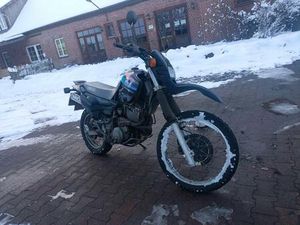 YAMAHA XT 600