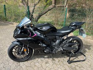 YAMAHA YZF R7