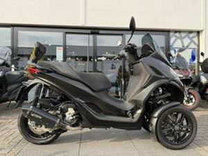 PIAGGIO MP3 300CC HPE DEEPBLACK — MOTOREN | PIAGGIO — MARKTPLAATS