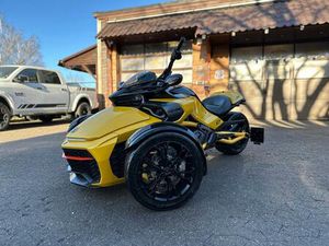 BOMBARDIER R SPYDER*SPORT*AKRAPOVIC*CON-AM*LED*HEIZUNG*TOP
