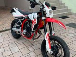 SWM SM 125
