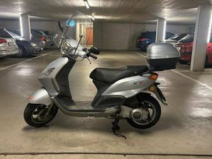PIAGGIO FLY 125 ROLLER CANTON BERNE -