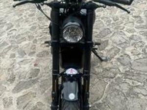 HARLEY DAVIDSON STREET ROD