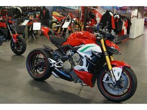 DUCATI STREETFIGHTER V4S +6 CARBON EXTRAS +10 EXTRAS