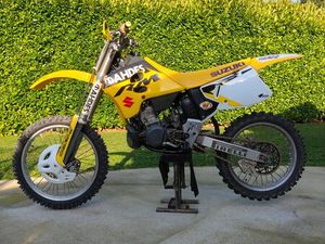 SUZUKI 250RM