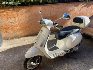 VENDS VESPA BLANC