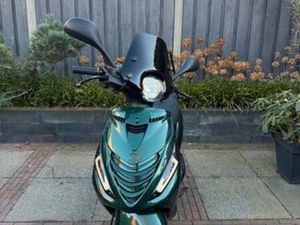 PIAGGIO ZIP 4T — SCOOTERS | PIAGGIO — MARKTPLAATS