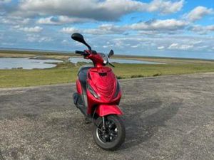 PIAGGO ZIP 100CC — SCOOTERS | PIAGGIO — MARKTPLAATS