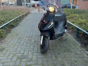 PIAGGIO ZIP MALOSSI ECU — SCOOTERS | PIAGGIO — MARKTPLAATS