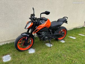 KTM DUKE 790