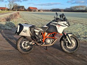 KTM 1090 ADVENTURE R SCHECKHEFT INSPEKTION NEU