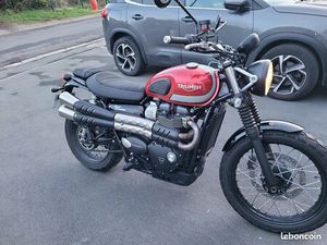 TRIUMPH STREET SCRAMBLER 900