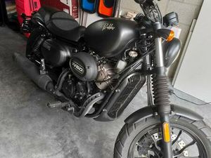 ② HYOSUNG BOBBER 125 CC