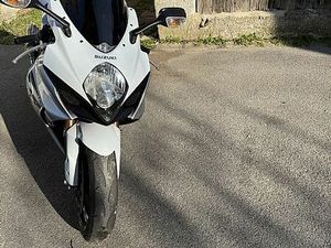 SUZUKI GSXR