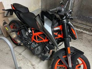KTM DUKE 390
