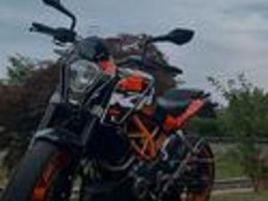 KTM DUKE 390