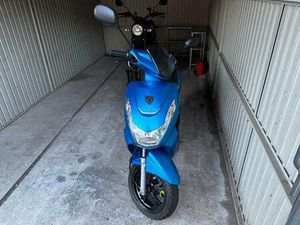 ② PEUGEOT KISBEE 50 CC
