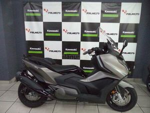 KYMCO - AK 550
