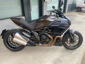 DUCATI DIAVEL CARBON