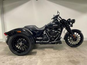 HARLEY-DAVIDSON TRIKE FLRT FREEWHEELER