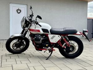 MOTO GUZZI V7 II STORNELLO