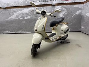 VESPA 946 CHRISTIAN DIOR