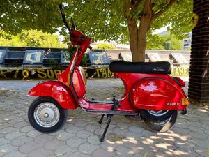 VESPA P200E
