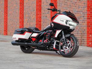HARLEY-DAVIDSON FLTRX ROAD GLIDE, BAGGER, CLUB STYLE