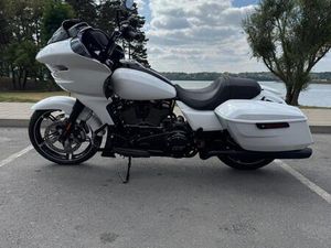 HARLEY-DAVIDSON ROAD GLIDE FLTRX