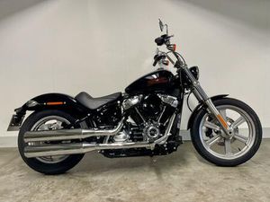 HARLEY-DAVIDSON SOFTAIL FXST STANDARD